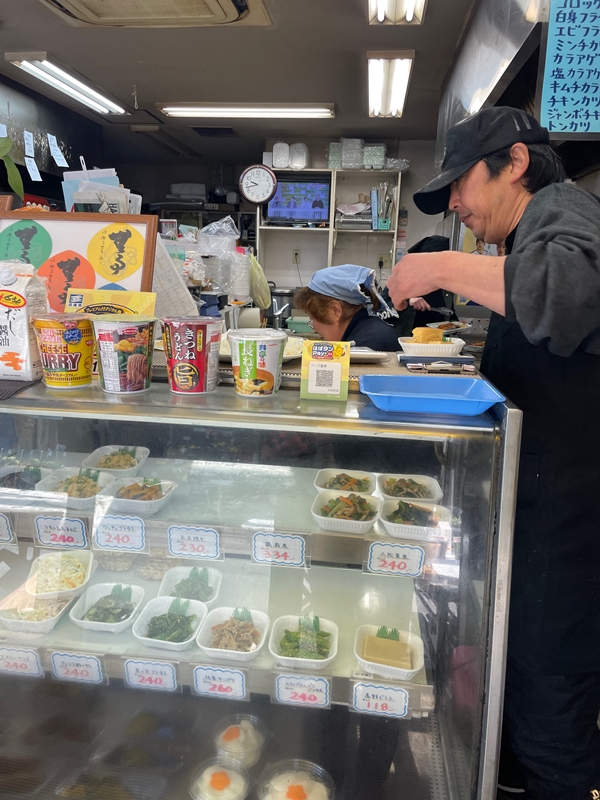 フーズ蓬莱の店内写真