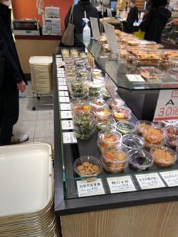 大阪市にある煮平あべのハルカス店のだし巻玉子