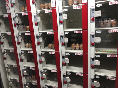 阪本鶏卵の自動販売機